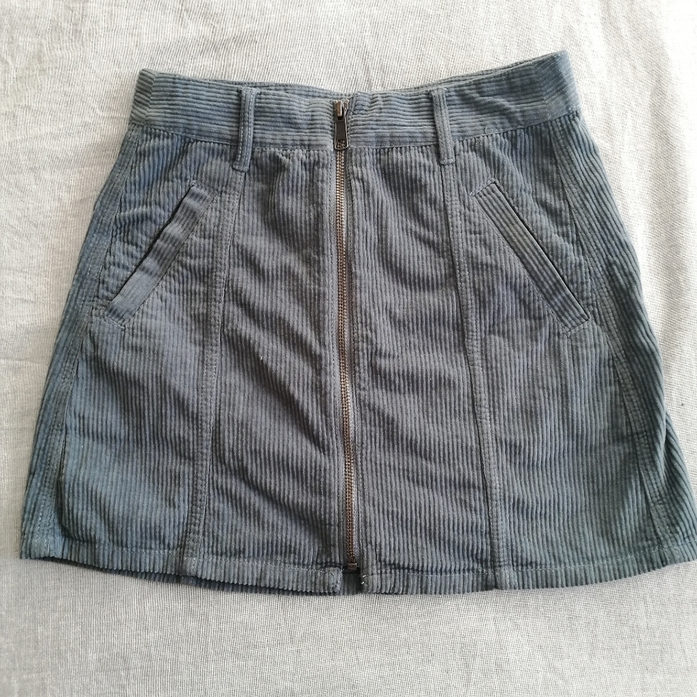 Corderoy Ribbed Zip Skirt